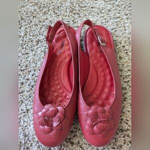 Walking Cradles Flat